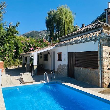 La Fuente De El Nacimiento Guest House Benamahoma Exterior foto