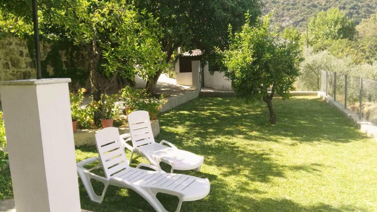 La Fuente De El Nacimiento Guest House Benamahoma Exterior foto