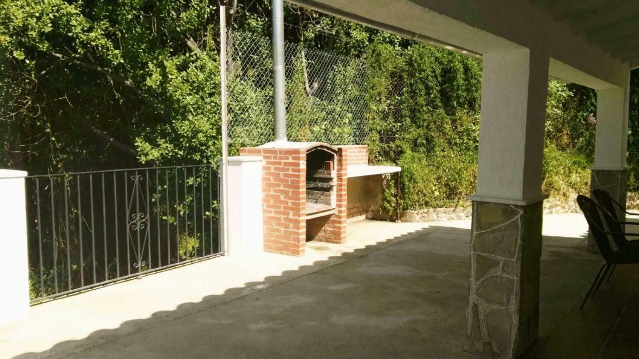 La Fuente De El Nacimiento Guest House Benamahoma Exterior foto